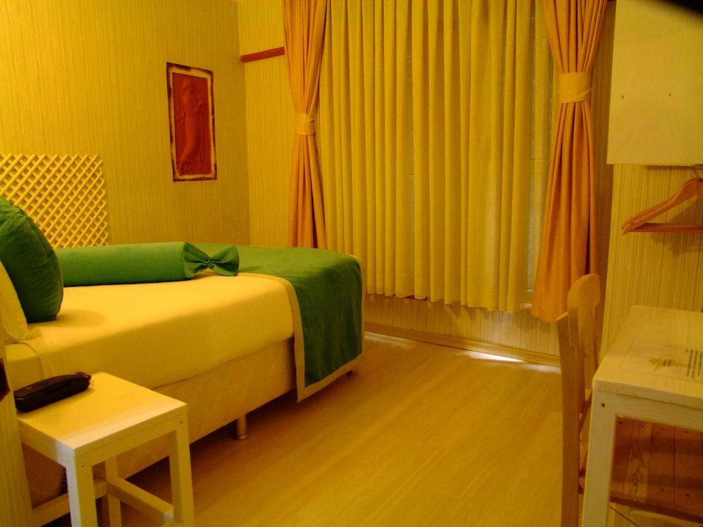 Hotel Ishakpasa Konagi Κωνσταντινούπολη Δωμάτιο φωτογραφία